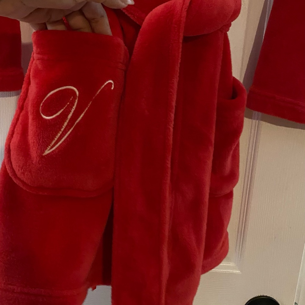 Victoria’s Secret Robe - Picture 7 of 8